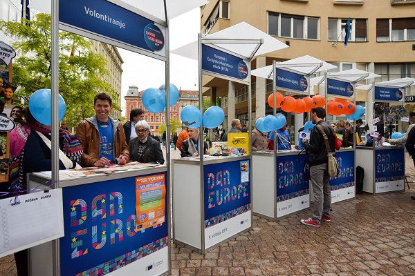 Edukativna i zabavna završnica Europskog tjedna mladih proslavljena na Dan Europe - Slika 1