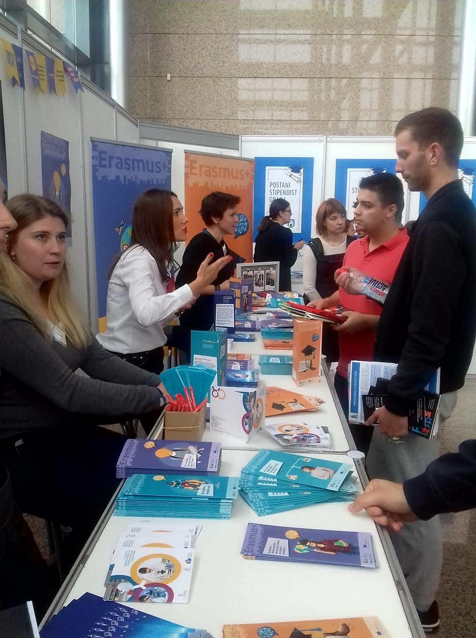 Otvoren najveći Sajam stipendija i studijskih programa – AMPEU predstavila svoje programe - Slika 4